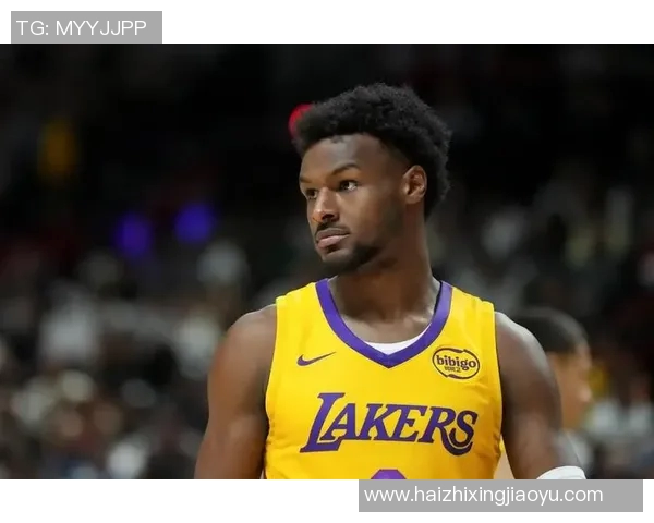 夏季联赛湖人队与骑士队激战正酣年轻球员展现无限潜力与激情