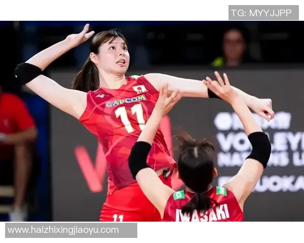 日本女排迎战美国队力争胜利展现团队精神与竞技风采 日本女排迎战美国队力争胜利展现团队精神与竞技风采